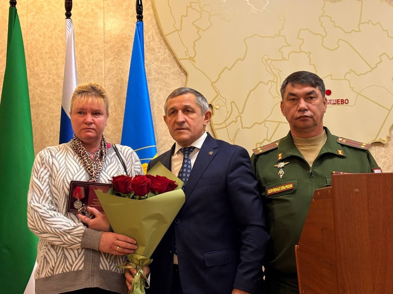 Родным погибших героев СВО из Лаишевского района вручили госнаграды