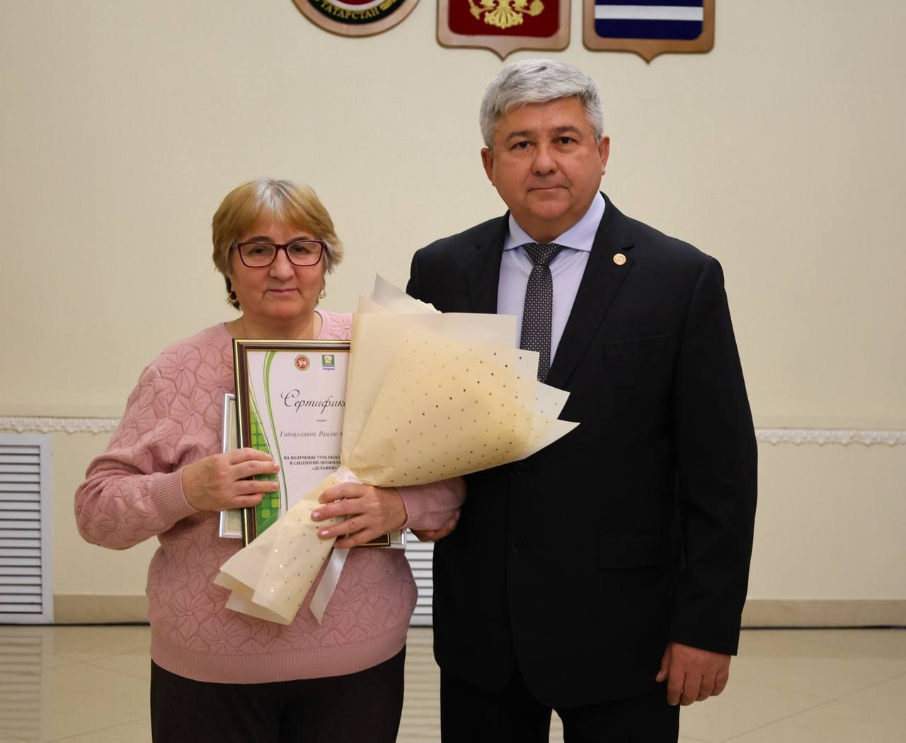 В Зеленодольске вручили благодарственные письма мамам бойцов СВО