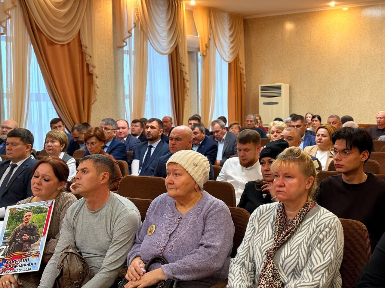 Родным погибших героев СВО из Лаишевского района вручили госнаграды