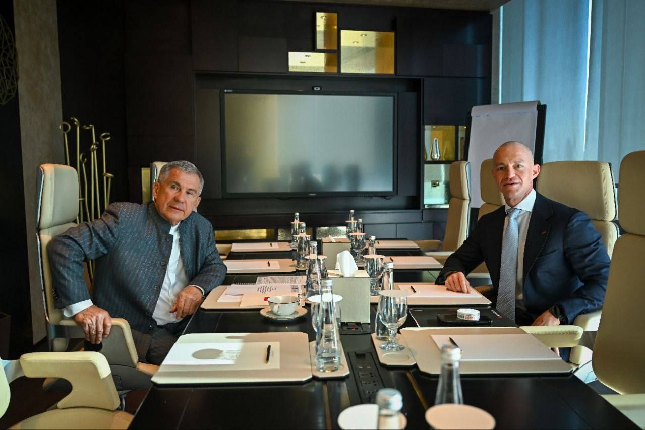 Раис Татарстана встретился с председателем Российско-Эмиратского делового совета