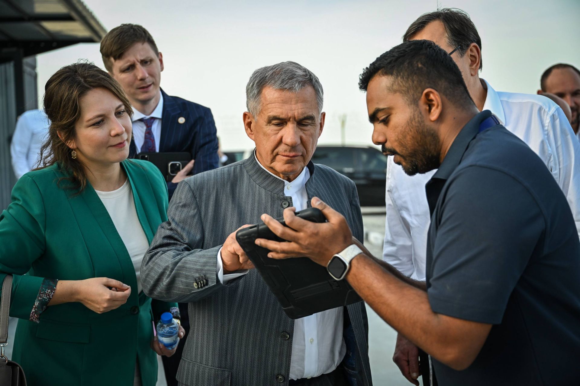 Минниханов в ОАЭ посетил морской терминал промпарка JAFZA