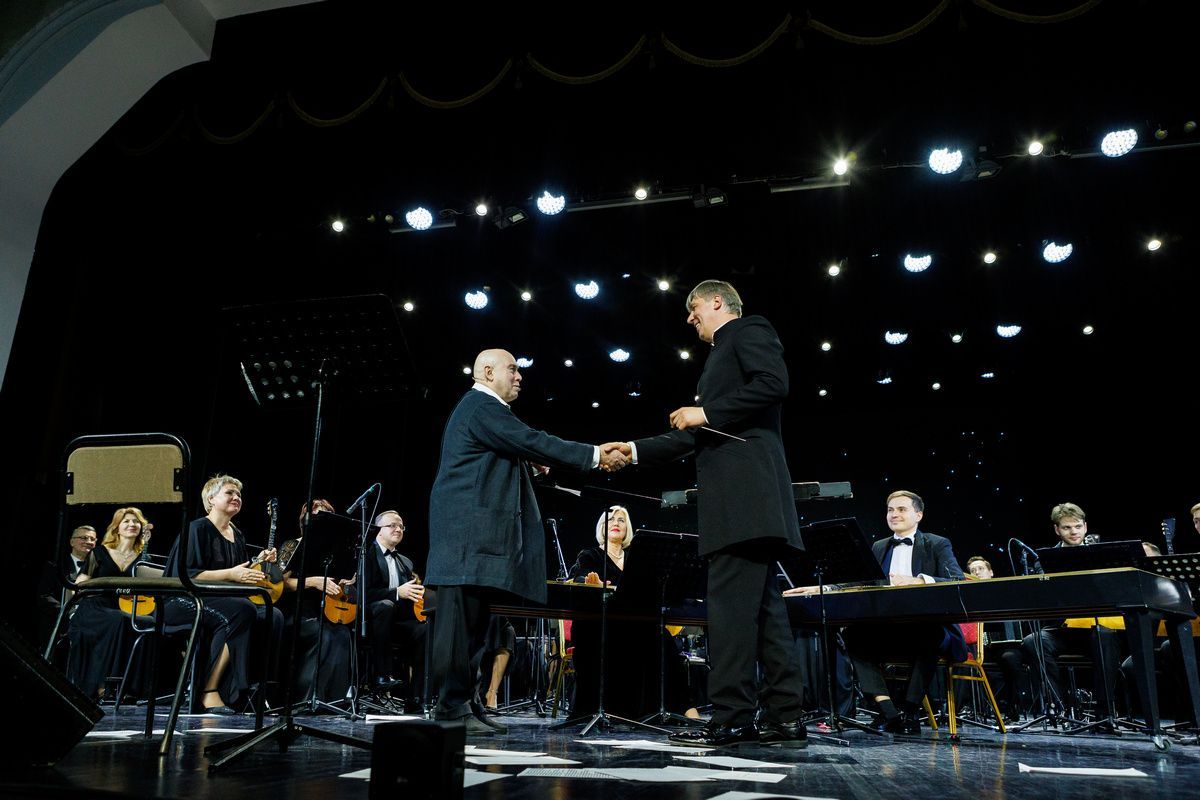 «Умирать не страшно»: Виктор Сухоруков дал единственный спектакль в Казани