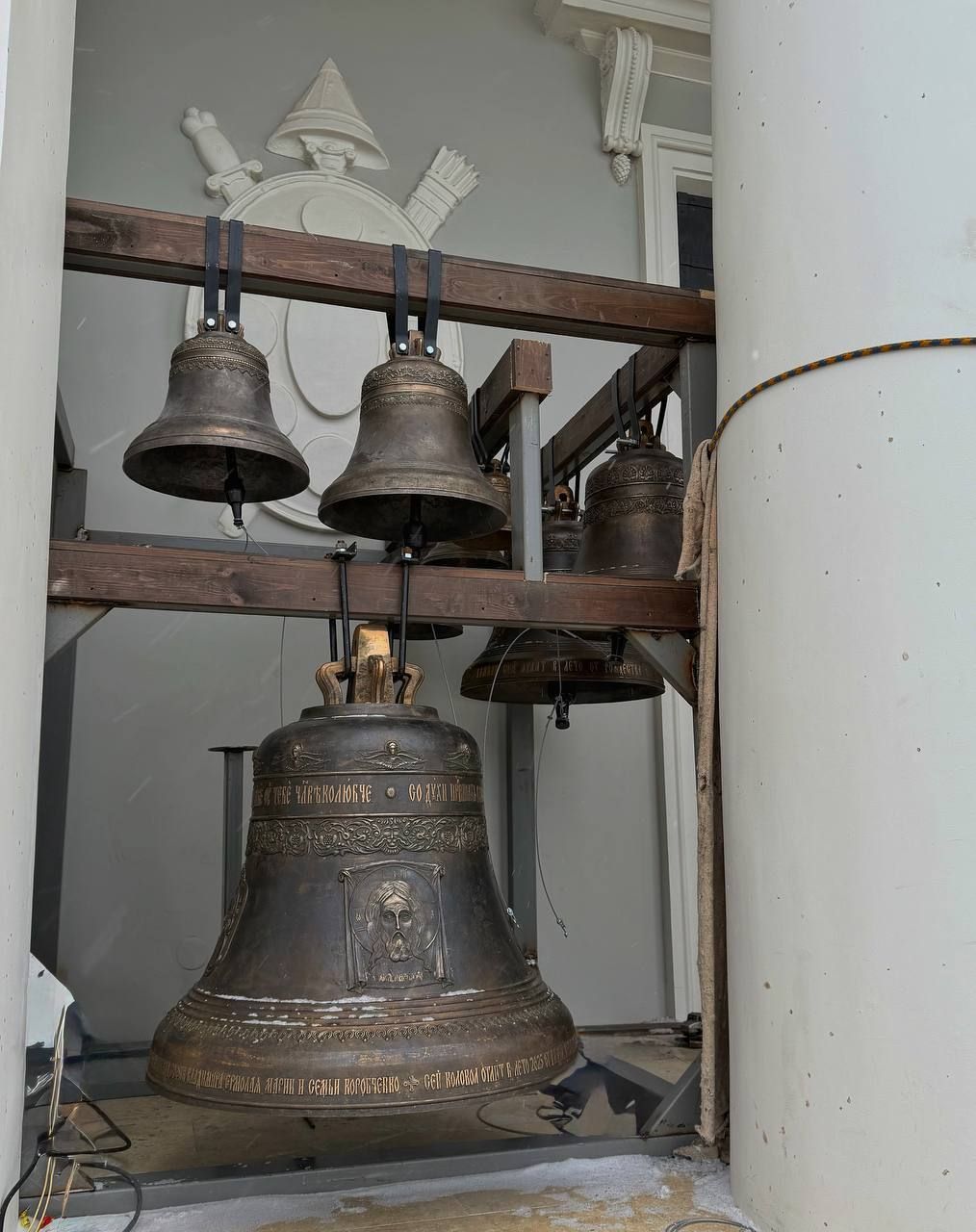 Храм-памятник на Казанке украсили колокола из Ярославля