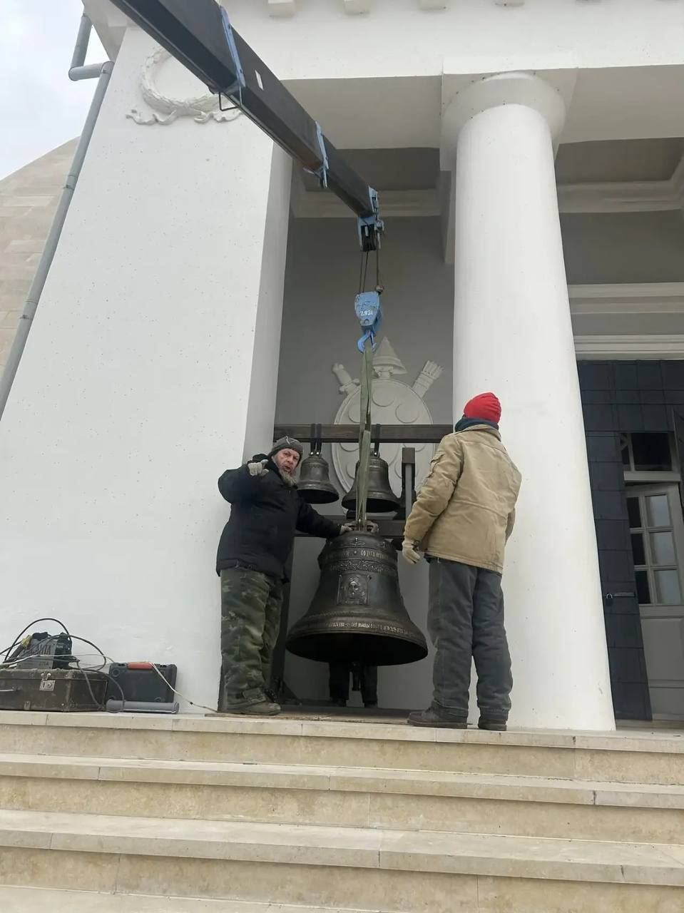 Храм-памятник на Казанке украсили колокола из Ярославля