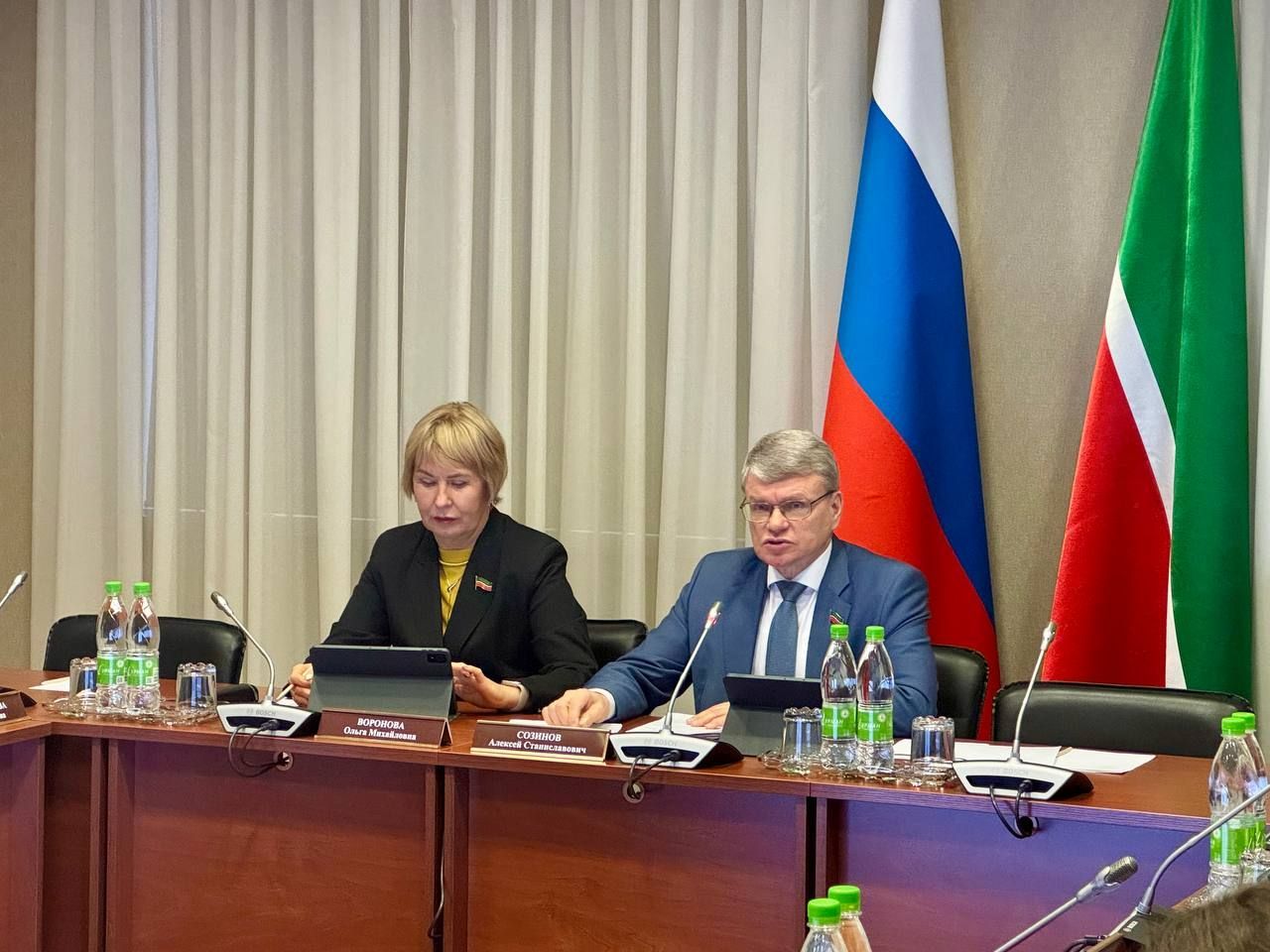 Парламентарии Татарстана обсудили законопроекты по поддержке участников СВО