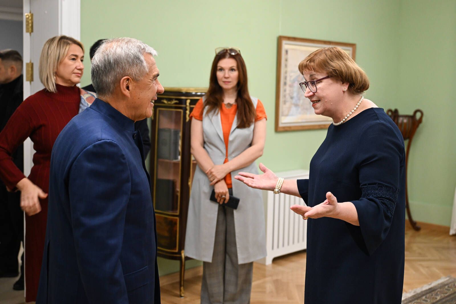 Минниханов ознакомился с реставрационными работами в Музее Евгения Боратынского