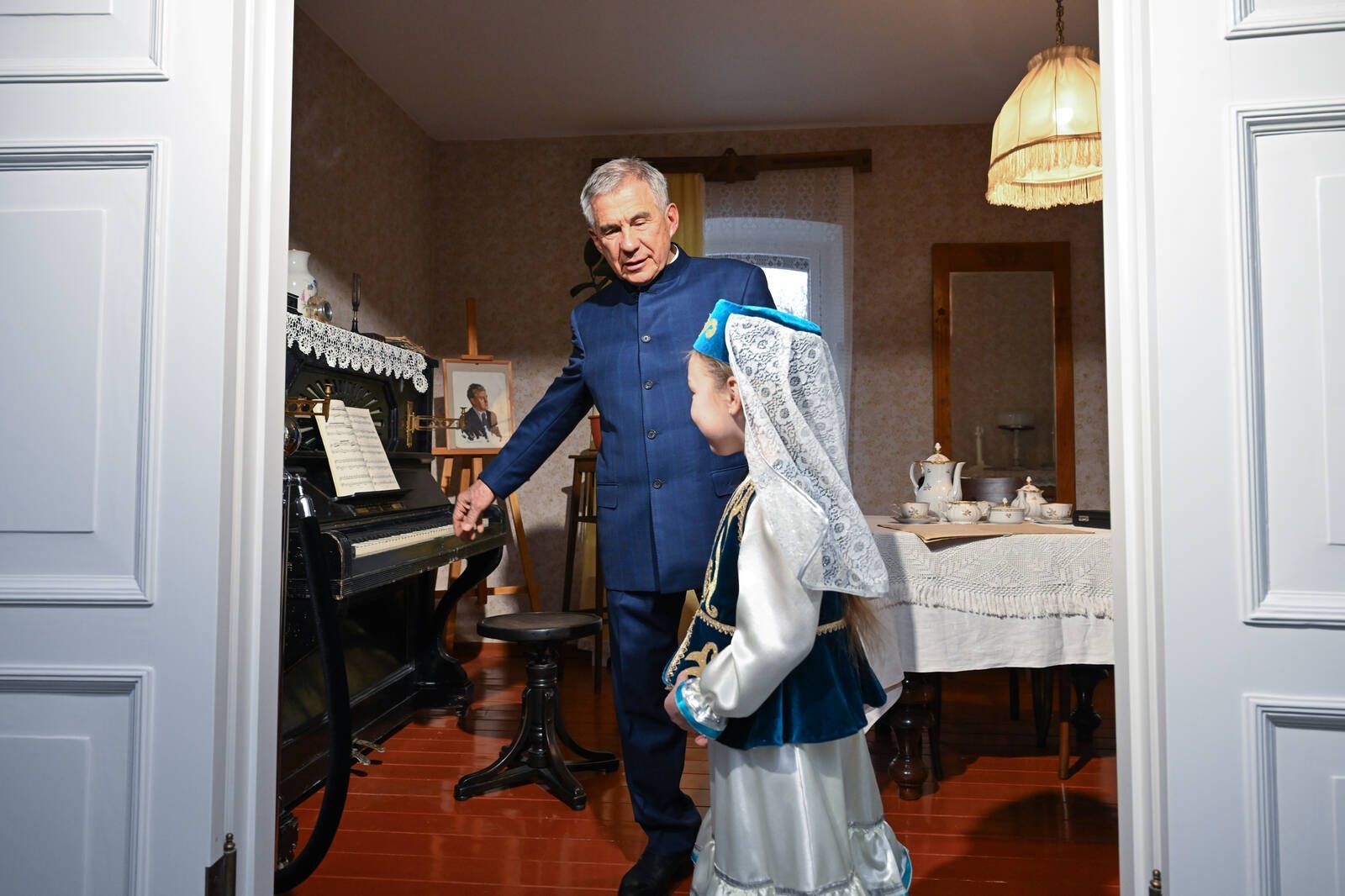 Рустам Минниханов посетил обновленный Музей композитора Салиха Сайдашева