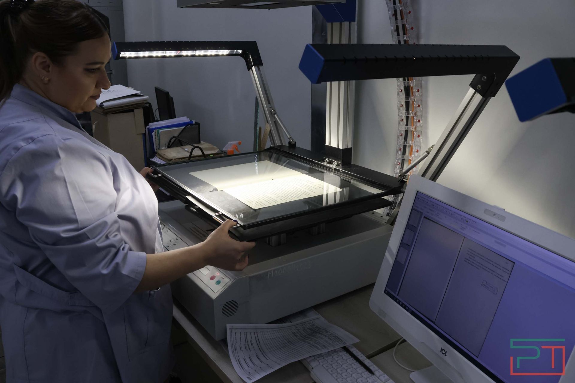 Журналистам показали работу Госархива РТ