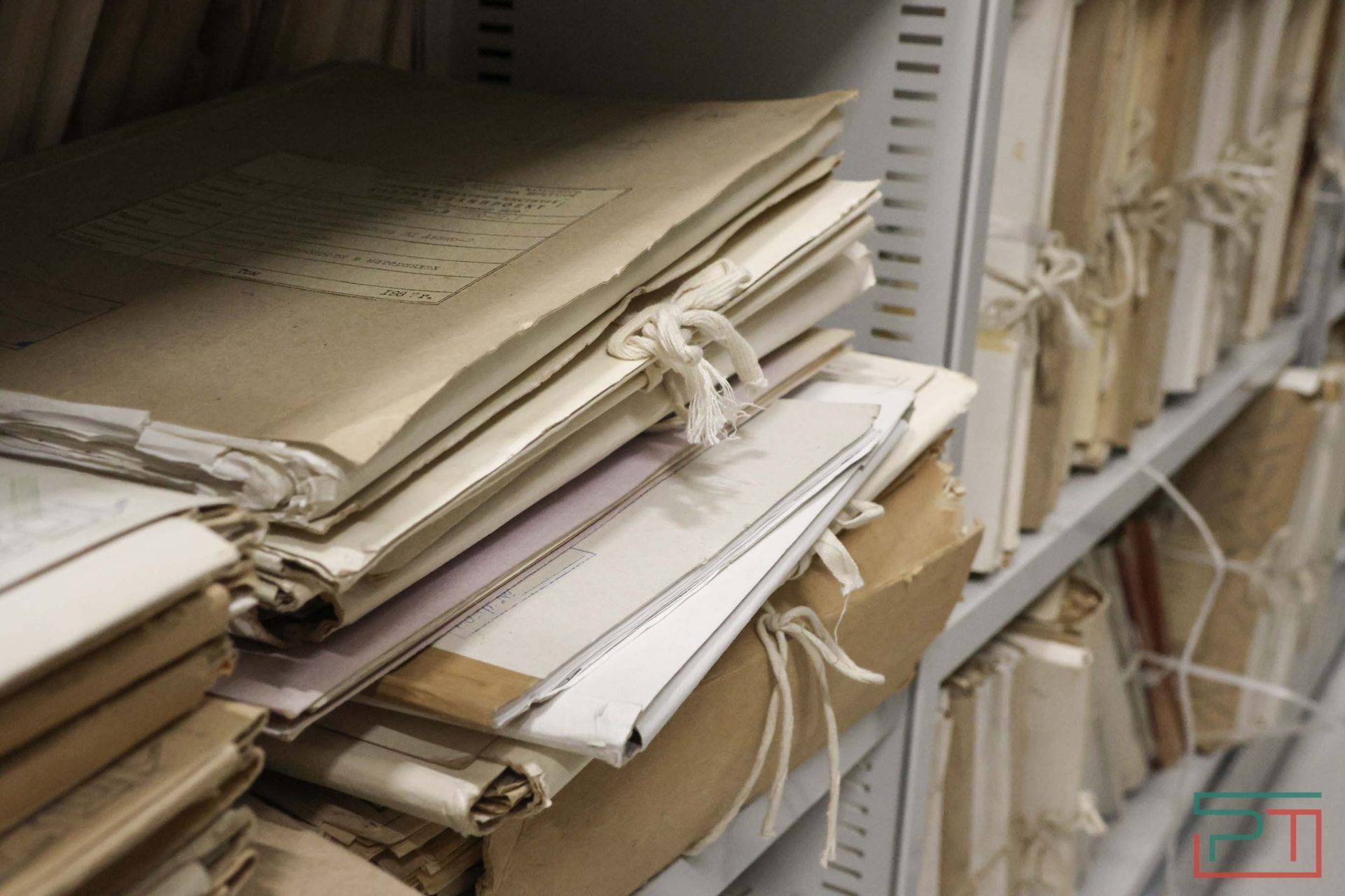 Журналистам показали работу Госархива РТ