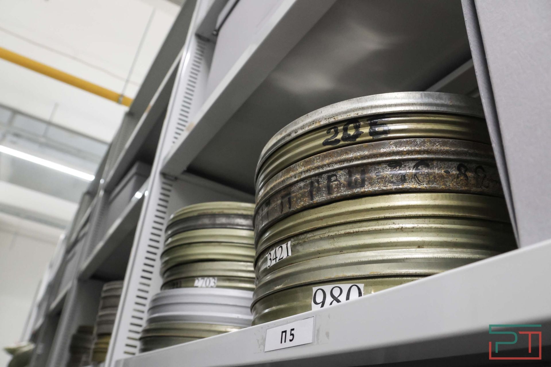 Журналистам показали работу Госархива РТ