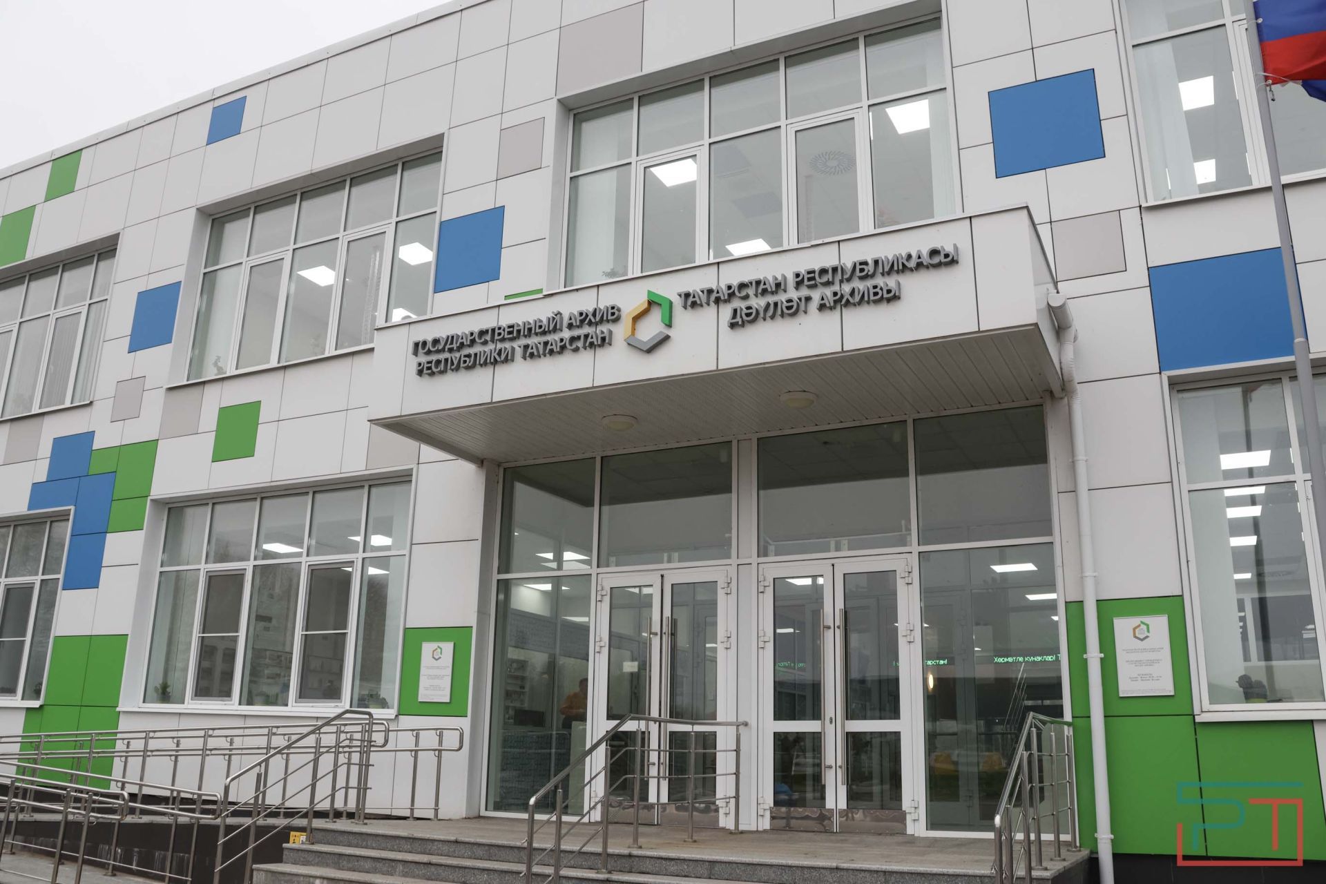 Журналистам показали работу Госархива РТ