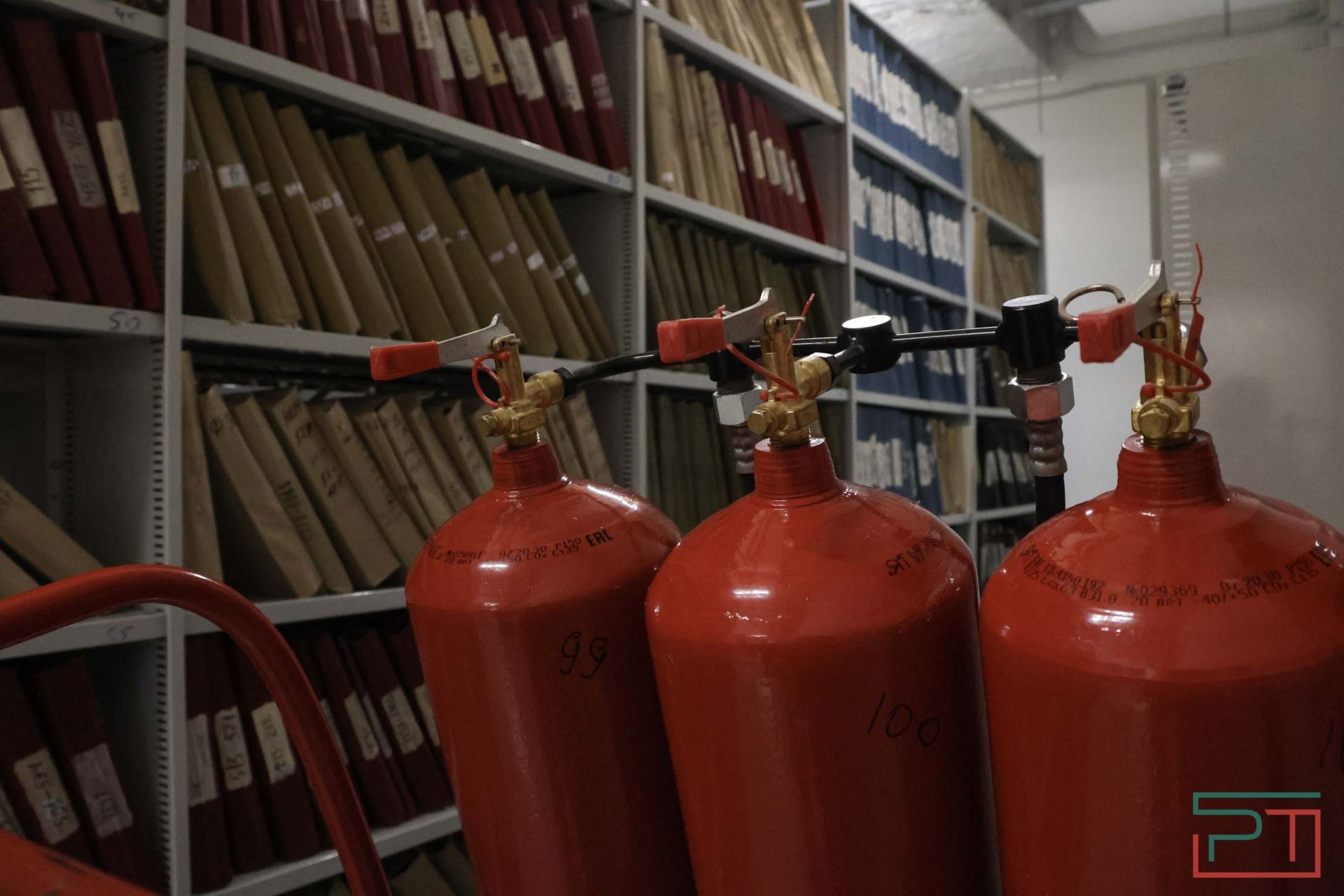 Журналистам показали работу Госархива РТ