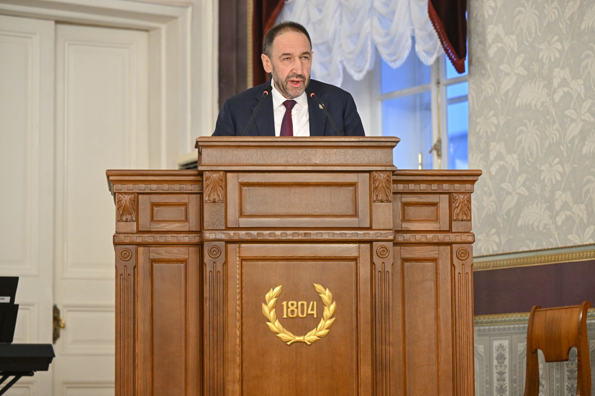 Песошин вручил республиканскую премию «Юрист года»