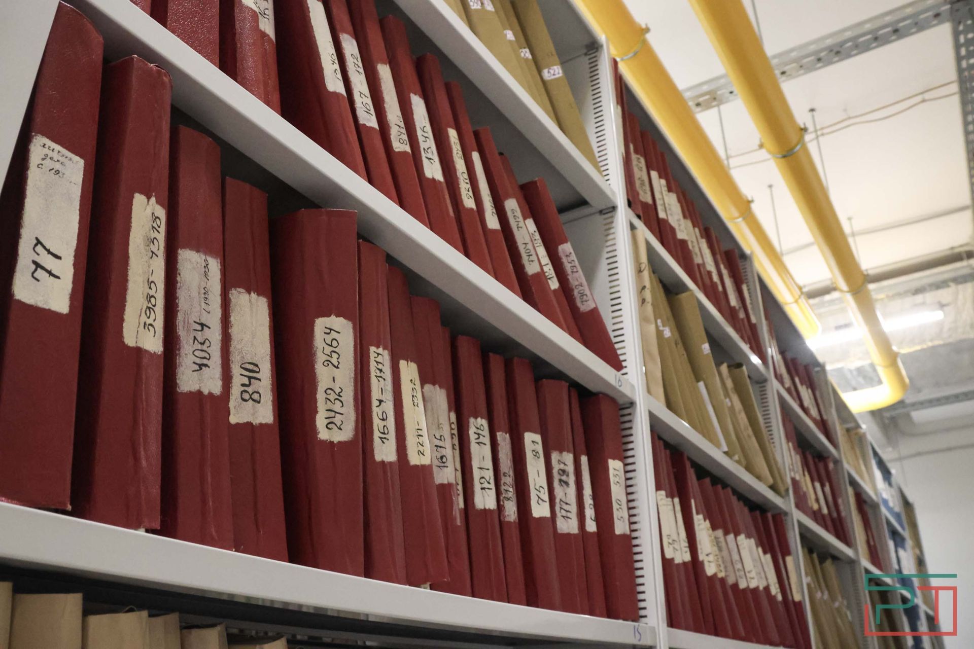 Журналистам показали работу Госархива РТ