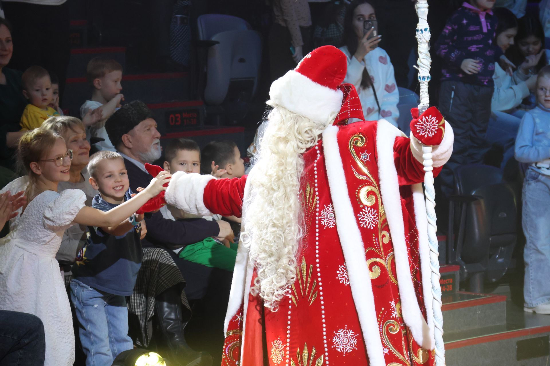 Новогодняя программа «Конек-Горбунок» в Казанском цирке