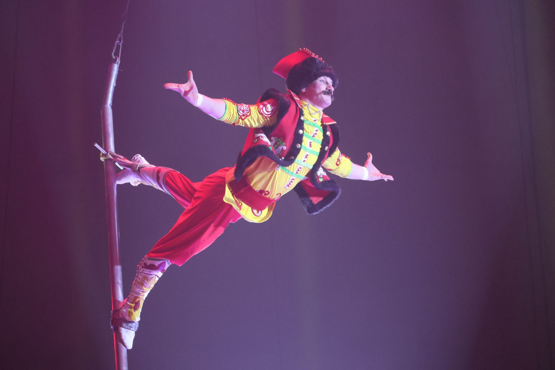 Новогодняя программа «Конек-Горбунок» в Казанском цирке