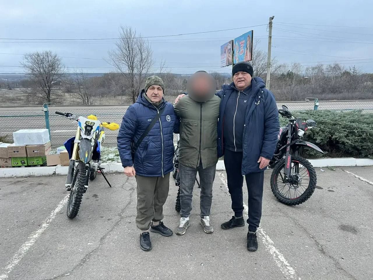 Две «буханки», 15 дронов, два мотоцикла: лаишевцы доставили в зону СВО крупный гуманитарный груз