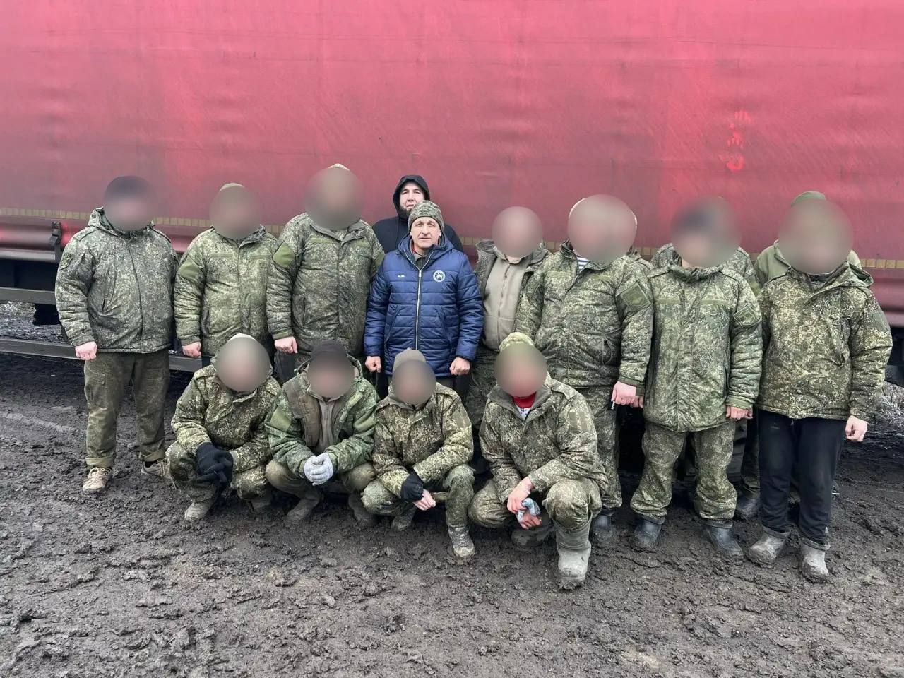 Две «буханки», 15 дронов, два мотоцикла: лаишевцы доставили в зону СВО крупный гуманитарный груз