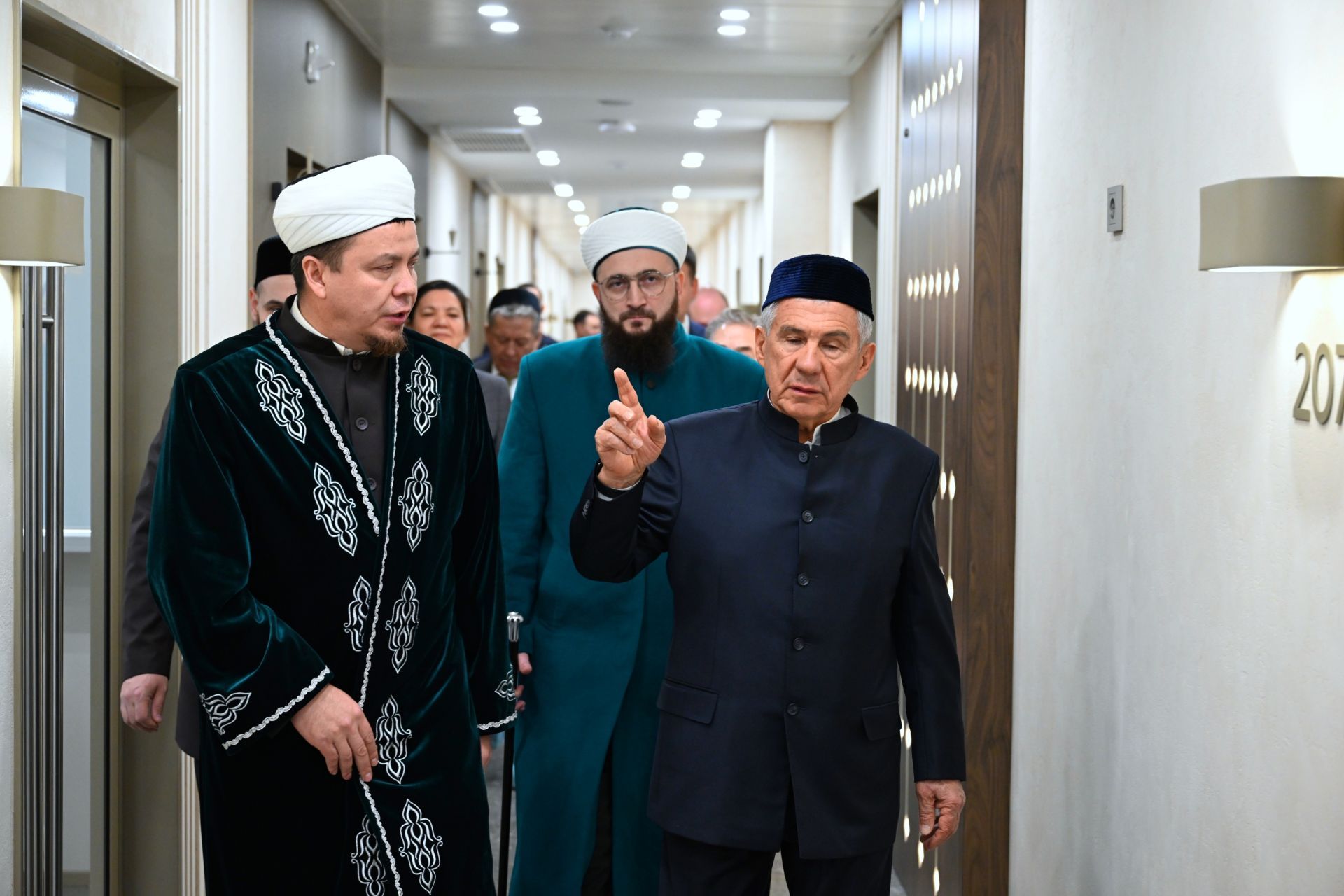 Минниханов оценил реконструкцию исламского медресе имени Фахреддина в Альметьевске