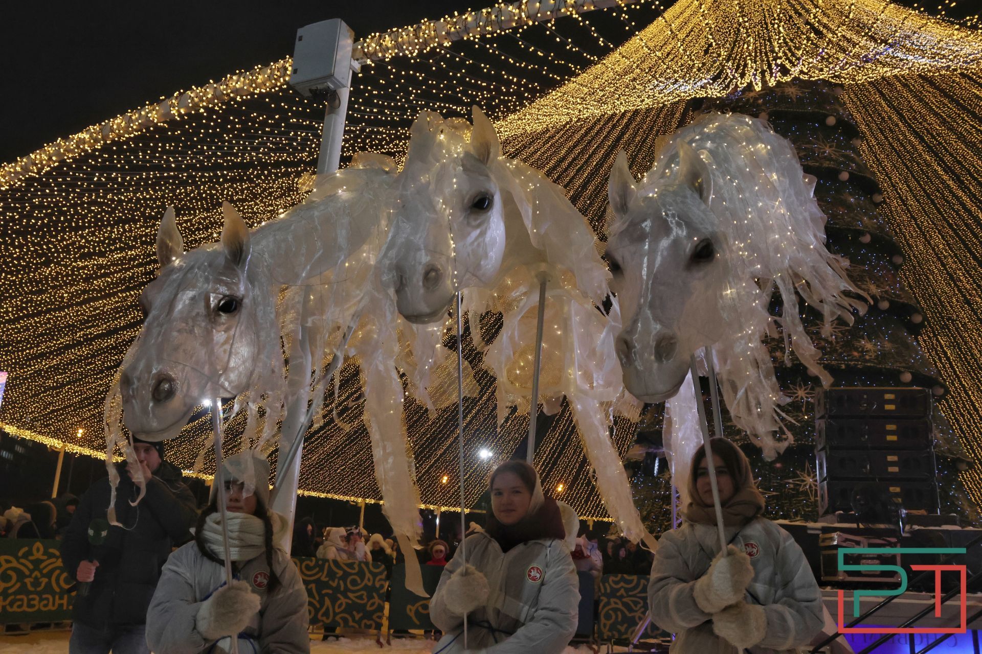 Главную елку у «Чаши» открыли в Казани