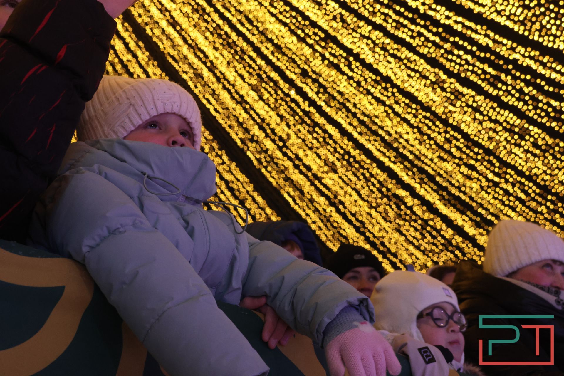 Главную елку у «Чаши» открыли в Казани