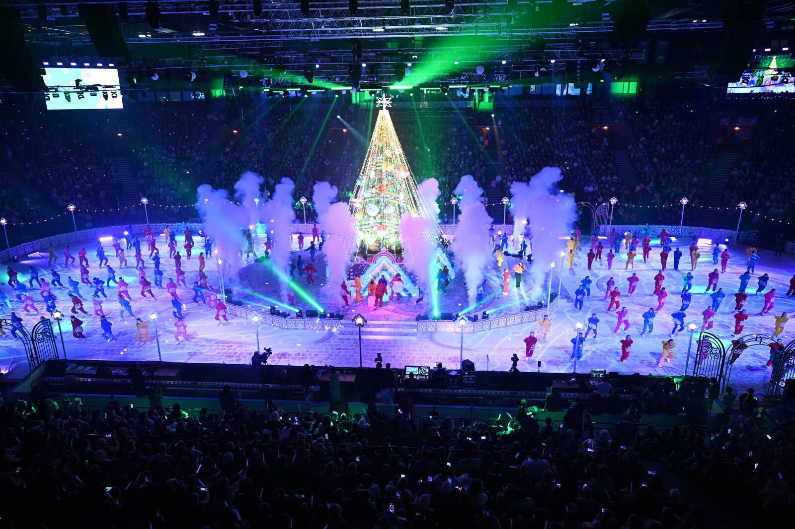 Минниханов – участникам Республиканской елки: «Каждый из вас – яркая звезда»