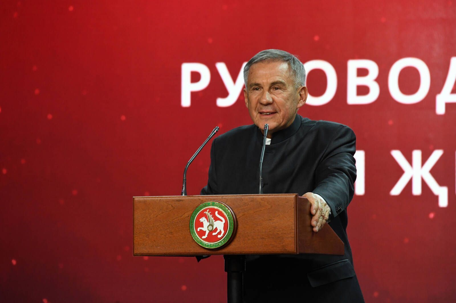 Минниханов наградил лауреатов конкурса «Руководитель года – 2025»