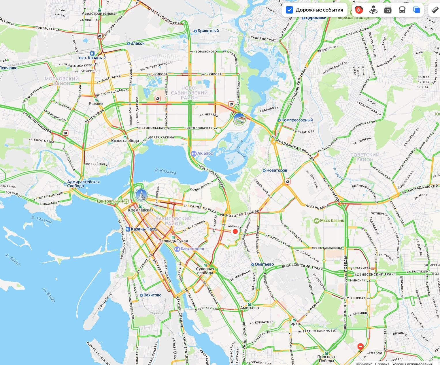 Казань встала в 8-балльных пробках