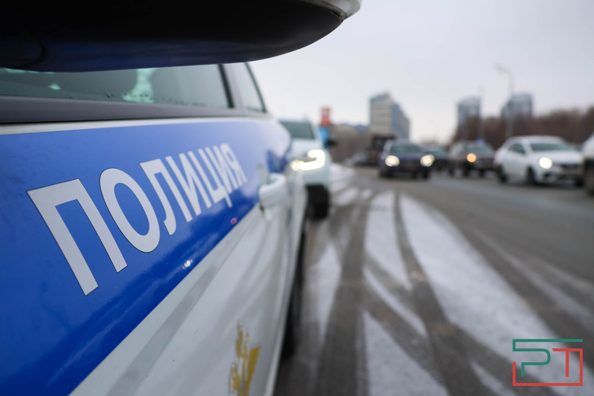 Дед Мороз из ГАИ поздравляет автомобилистов Казани с Новым годом