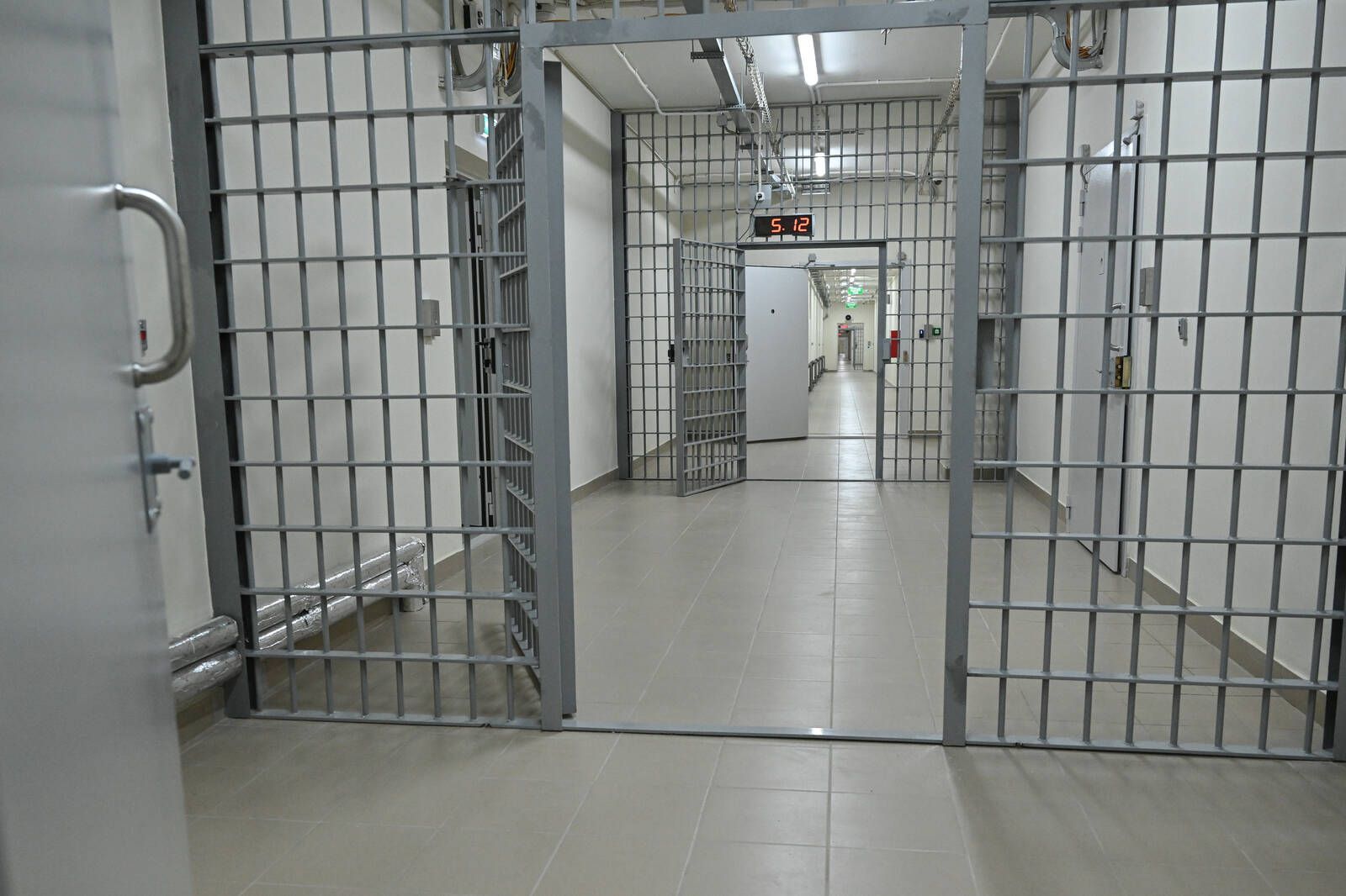 Раис Татарстана, министр юстиции РФ и глава ФСИН открыли новое СИЗО в Казани