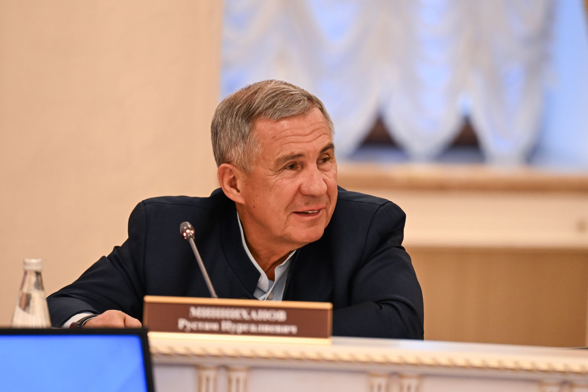 Минниханов: В России достаточно интересных мест для туристов, не обязательно ехать за границу