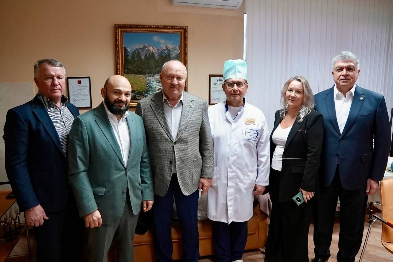 Полпред Татарстана и мэр Челнов встретились с ранеными бойцами СВО в госпитале Бурденко