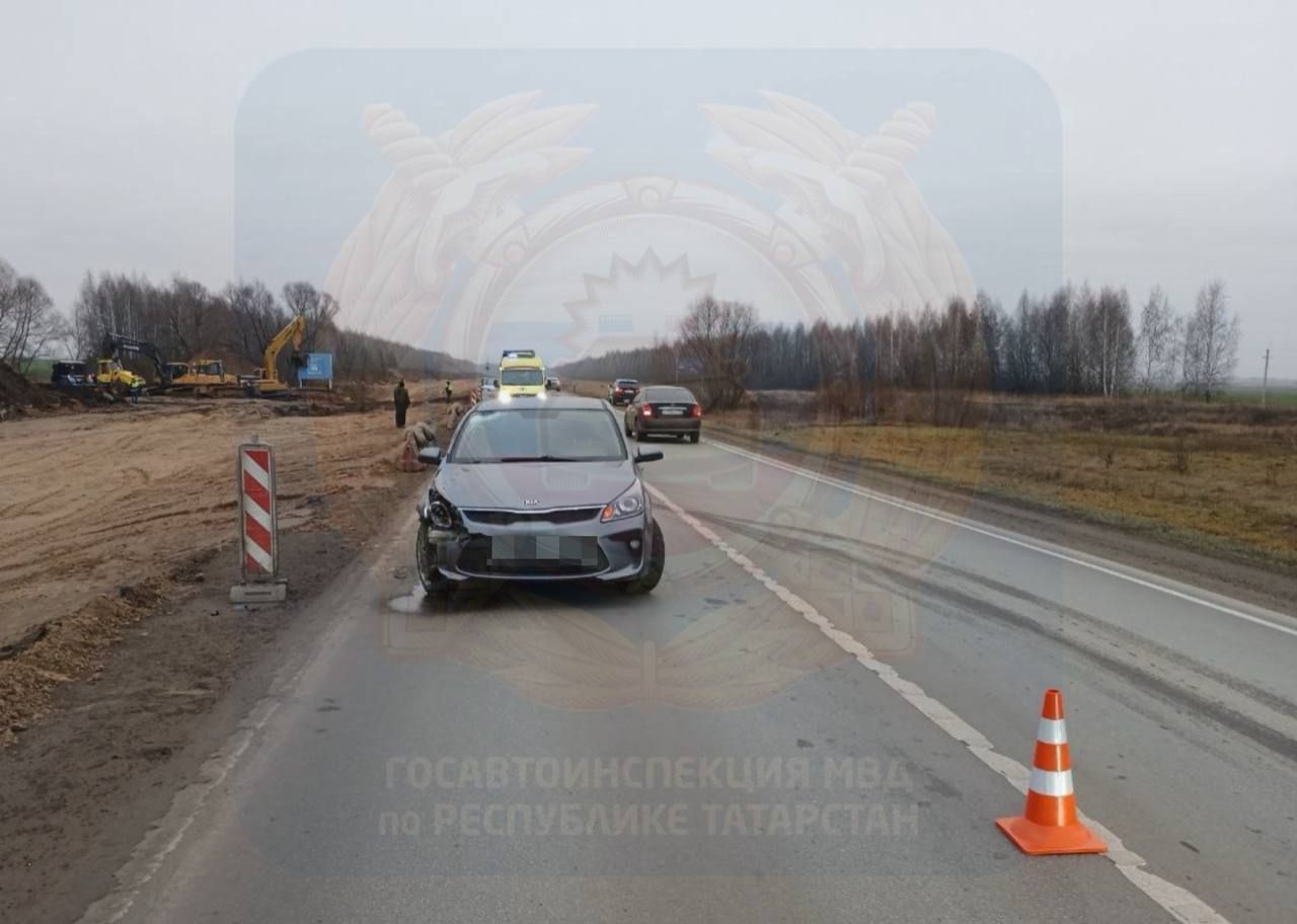 В Лаишевском районе водитель Kia сбил работника дорожной службы — пешеход скончался на месте