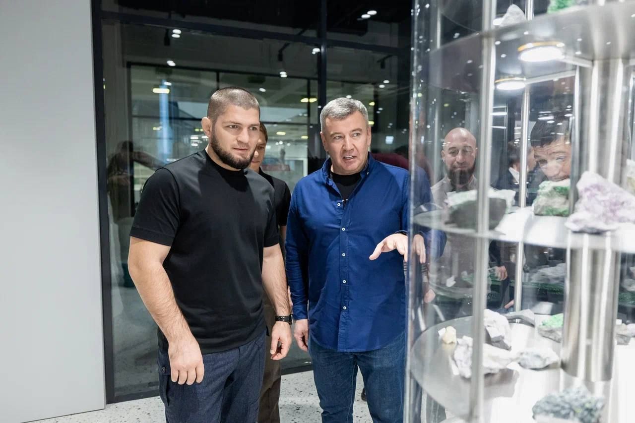 Чемпион UFC Хабиб Нурмагомедов посетил Альметьевск