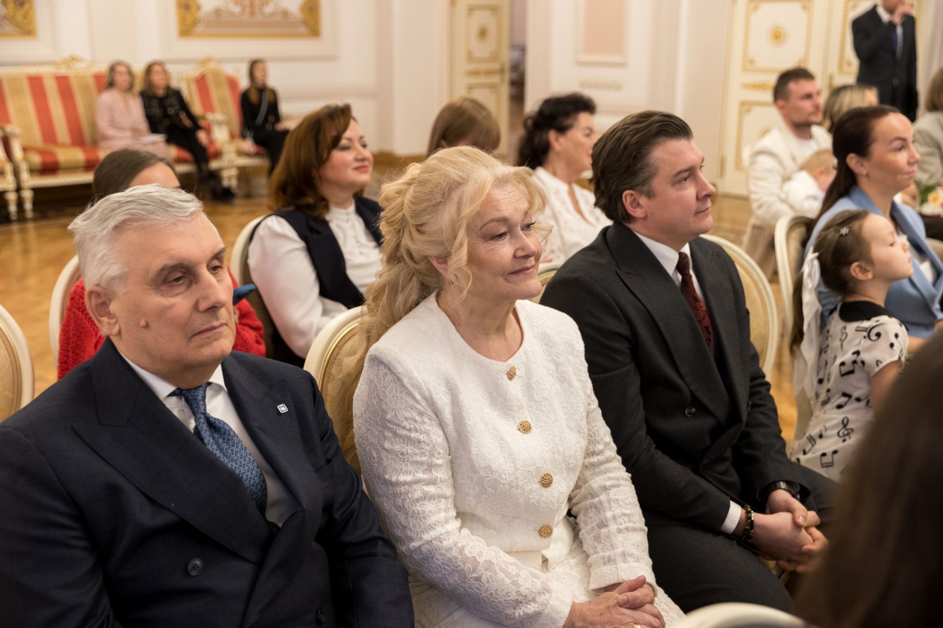 В Казани наградили многодетных горожан за сохранение семейных ценностей