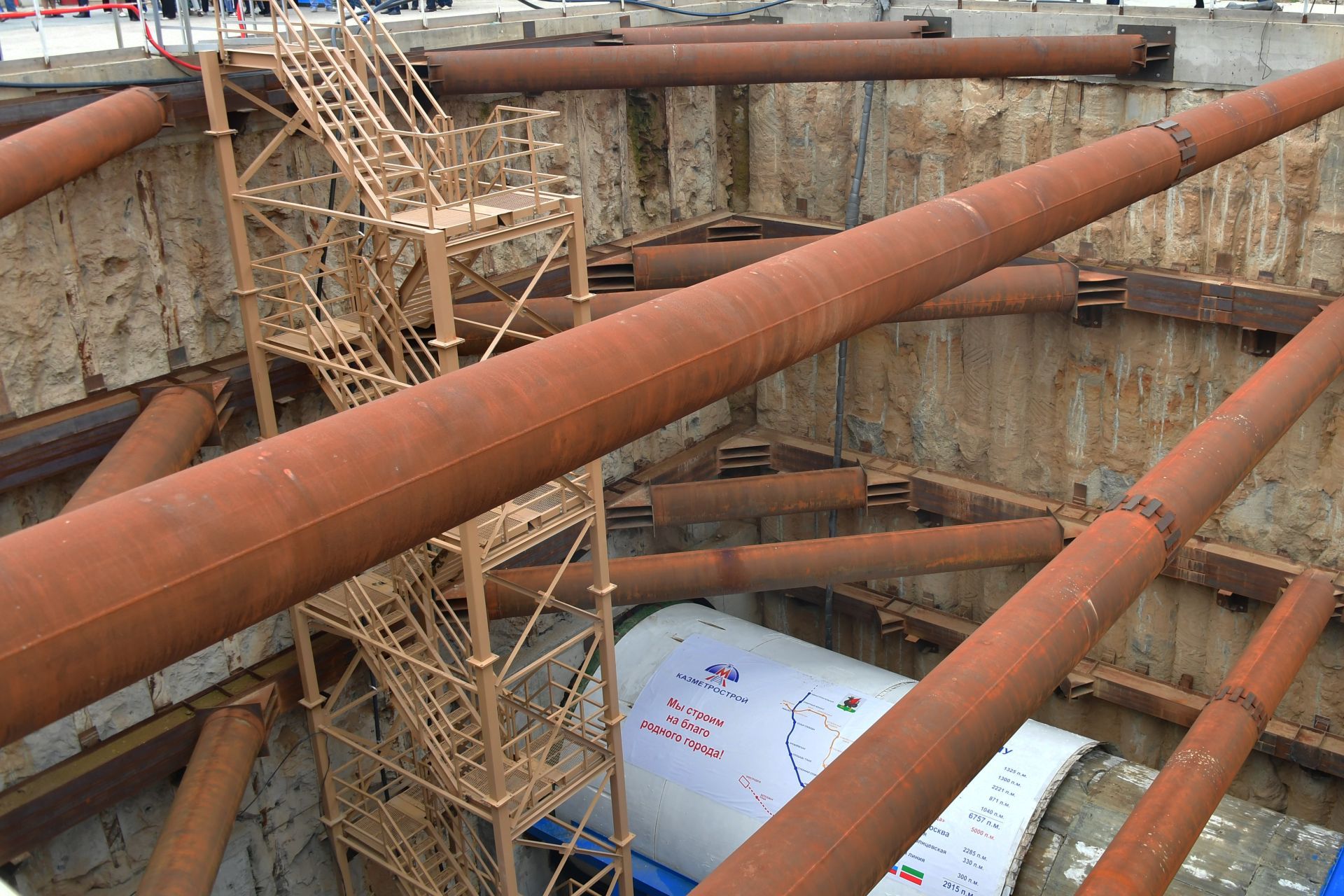 Минниханов посетил стройплощадку станции метро «100-летие ТАССР» в Казани