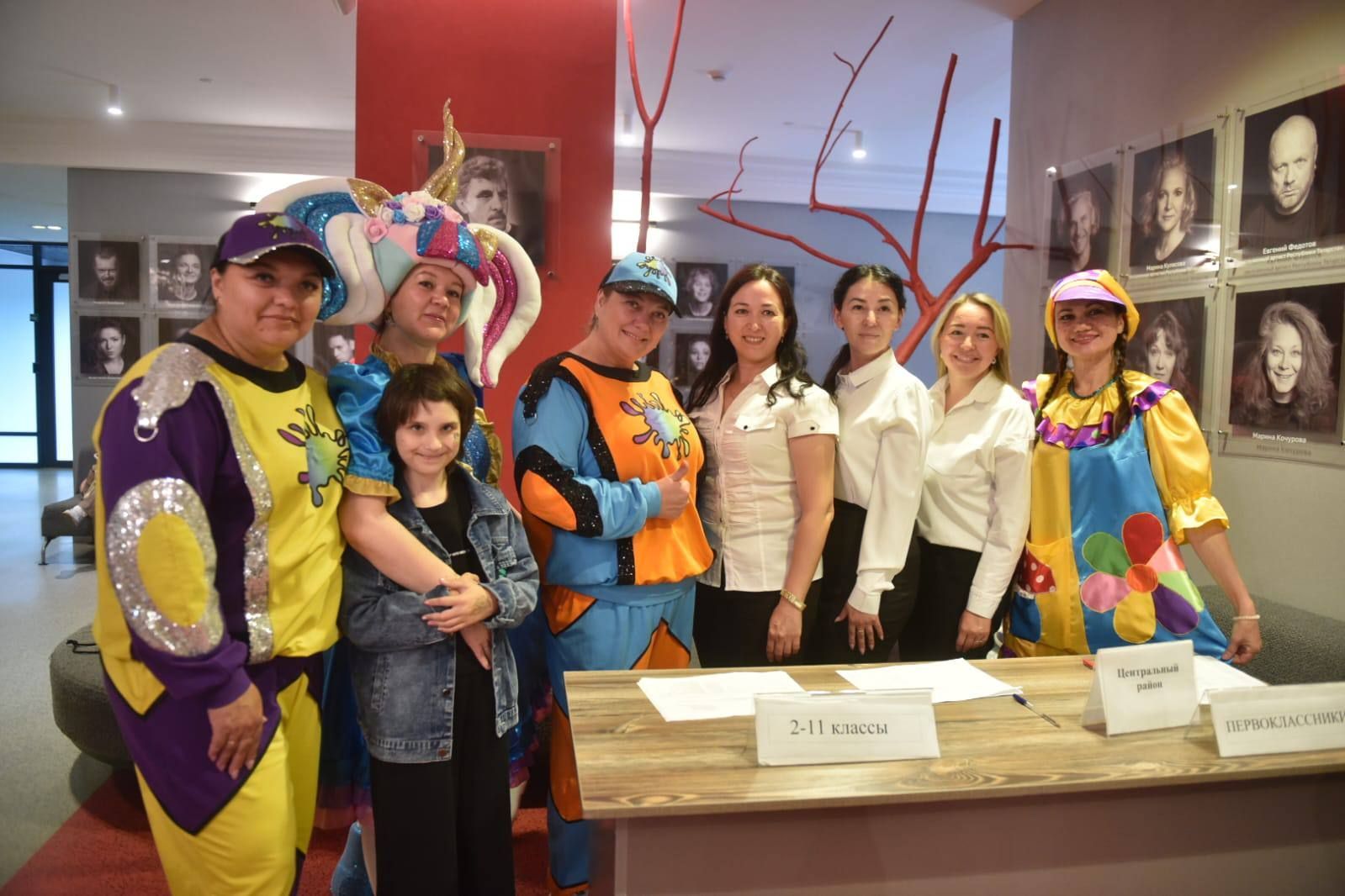 В Челнах вручили сертификаты семьям бойцов СВО с детьми-школьниками