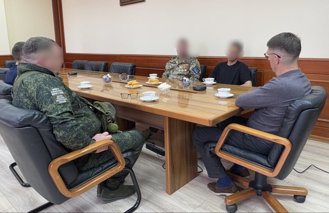 Руководитель исполкома Лениногорского района встретился с бойцами СВО