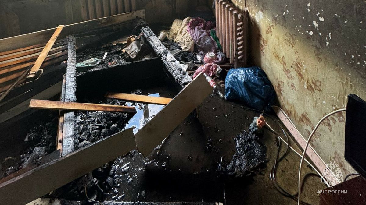 Огнеборцы спасли мужчину на пожаре в Нижнекамске