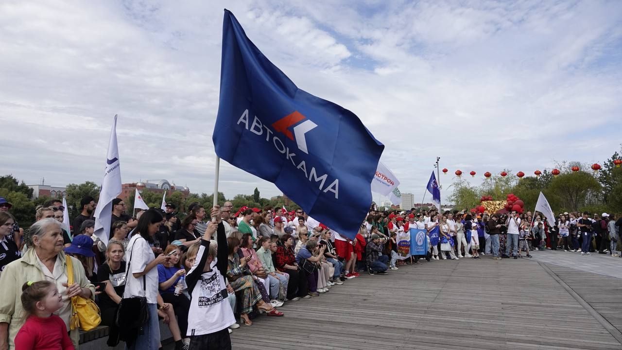 В Казани завершились гонки на китайских лодках «Дракон» — фото