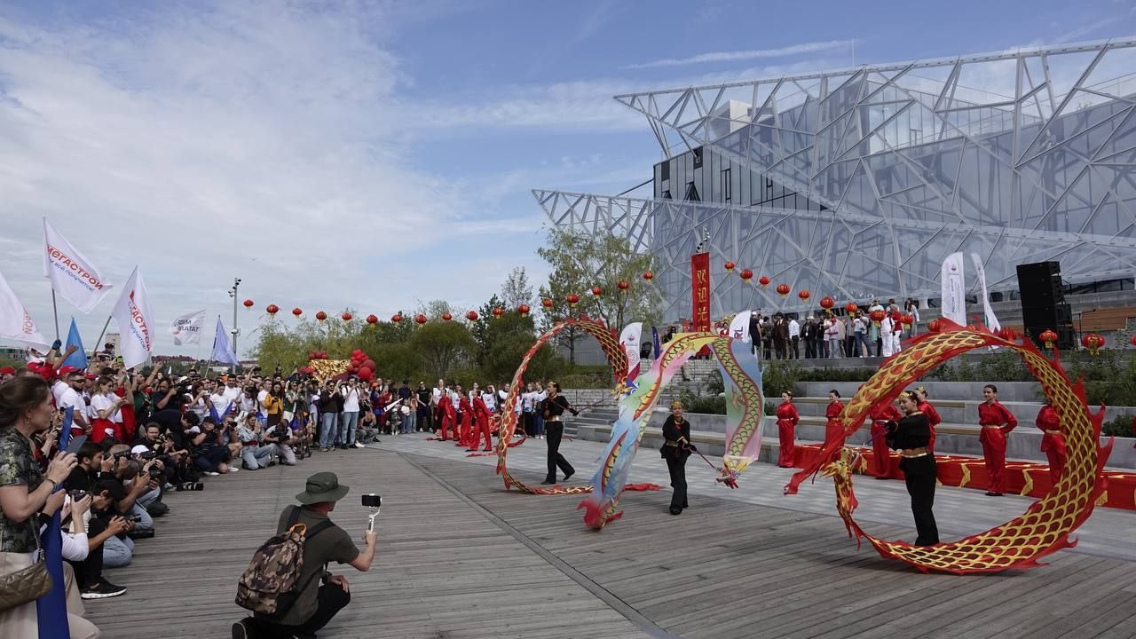 В Казани завершились гонки на китайских лодках «Дракон» — фото