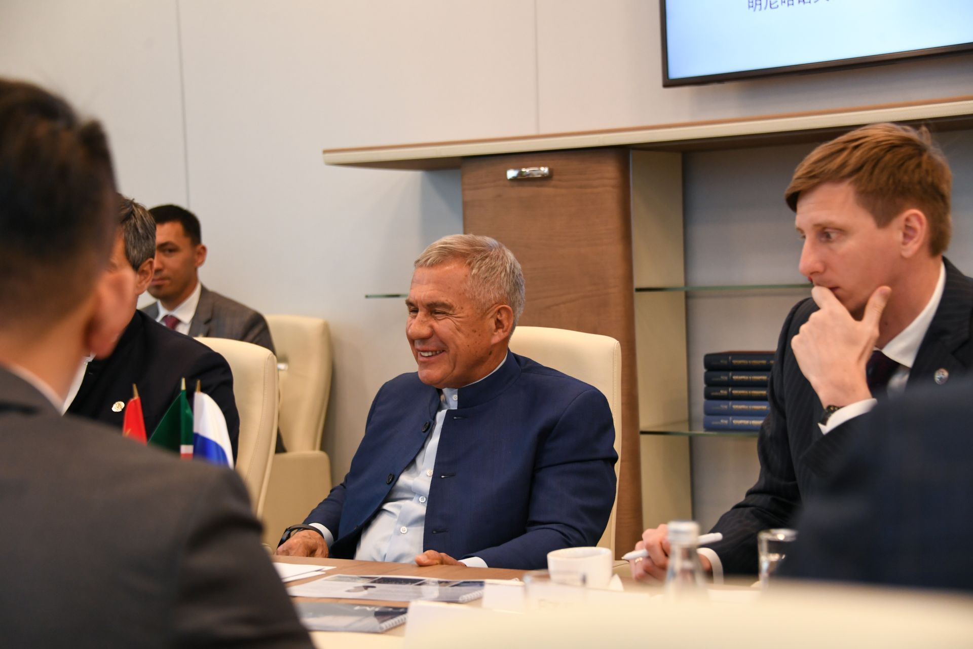 Минниханов встретился с управляющим директором китайской компании CTTIC