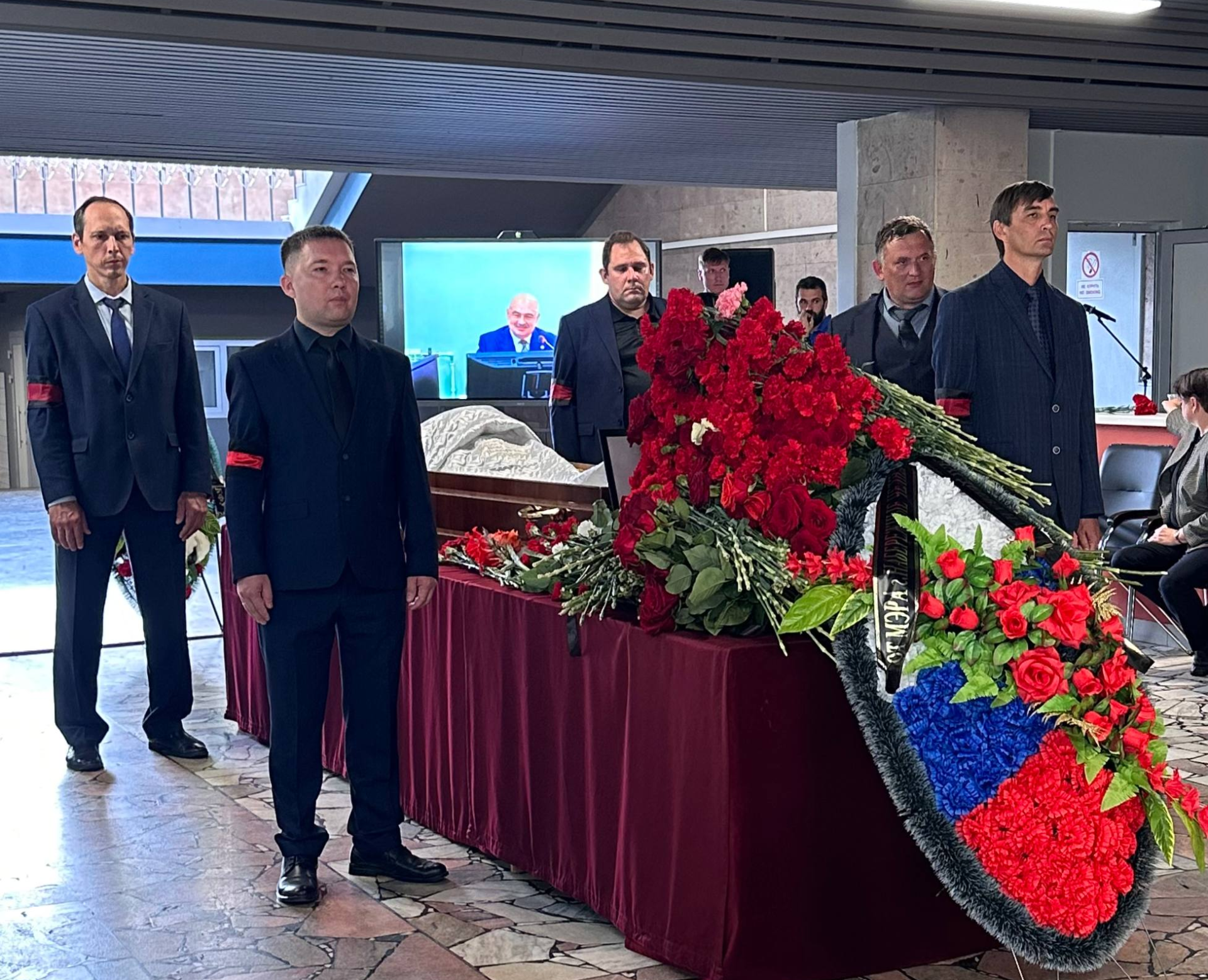 В Челнах простились с директором Набережночелнинского института КФУ Георгием Котиевым