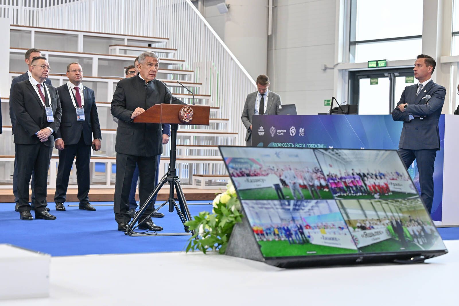 Раис РТ и глава Минстроя РФ открыли крытые футбольные манежи в четырех районах Татарстана