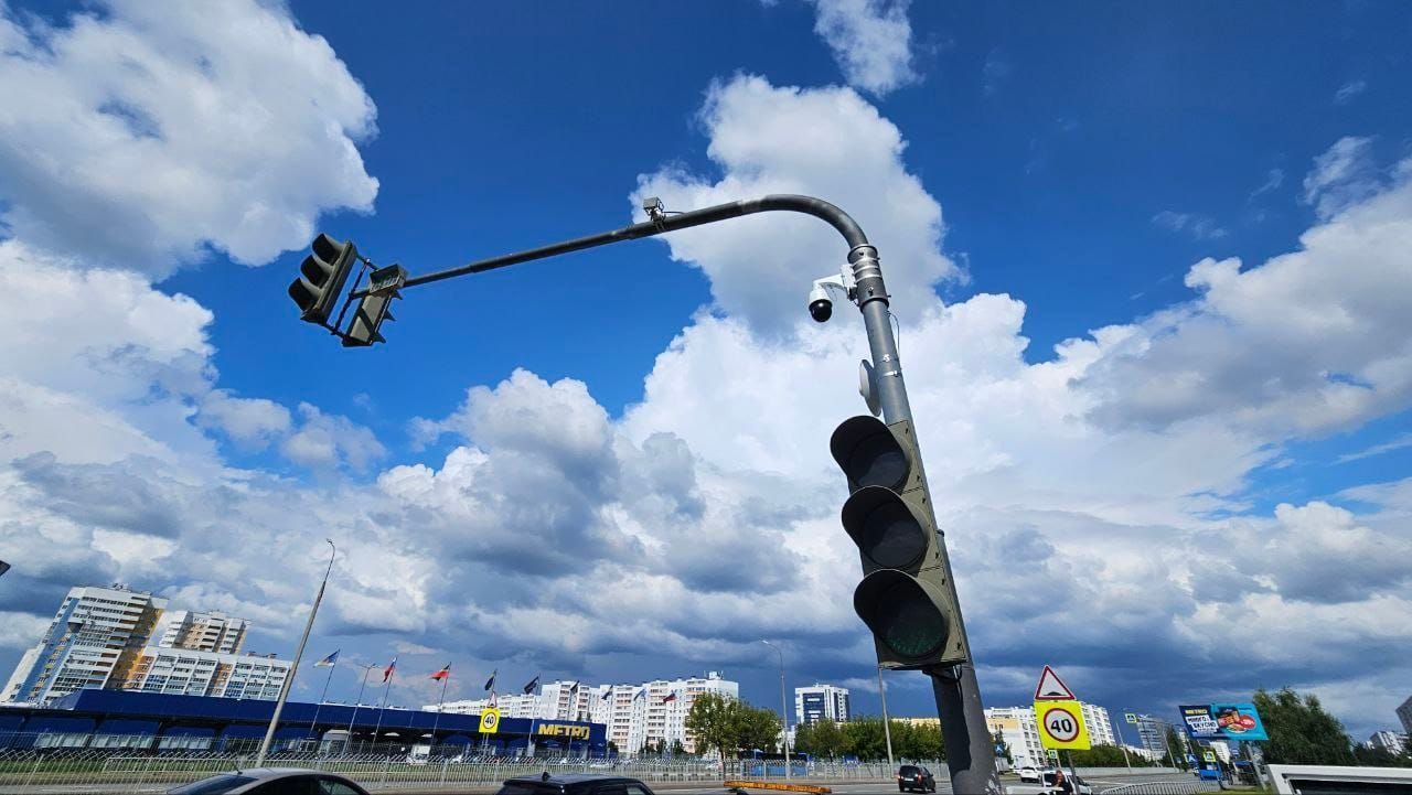 В Казани и Челнах по нацпроекту модернизированы 19 светофоров