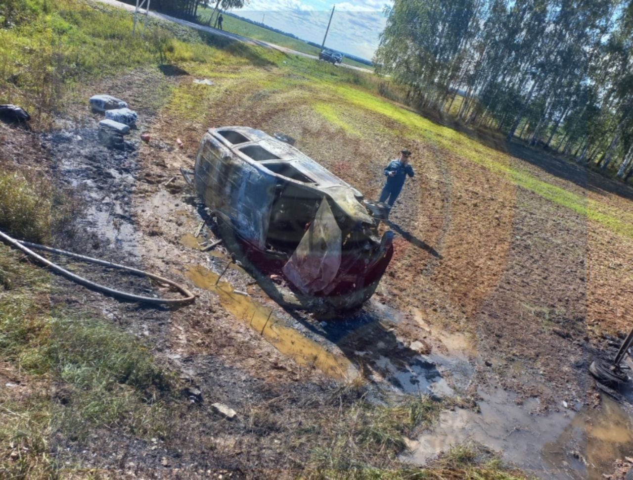 «Лада» и «Газель» загорелись после ДТП в Сабинском районе — погиб человек