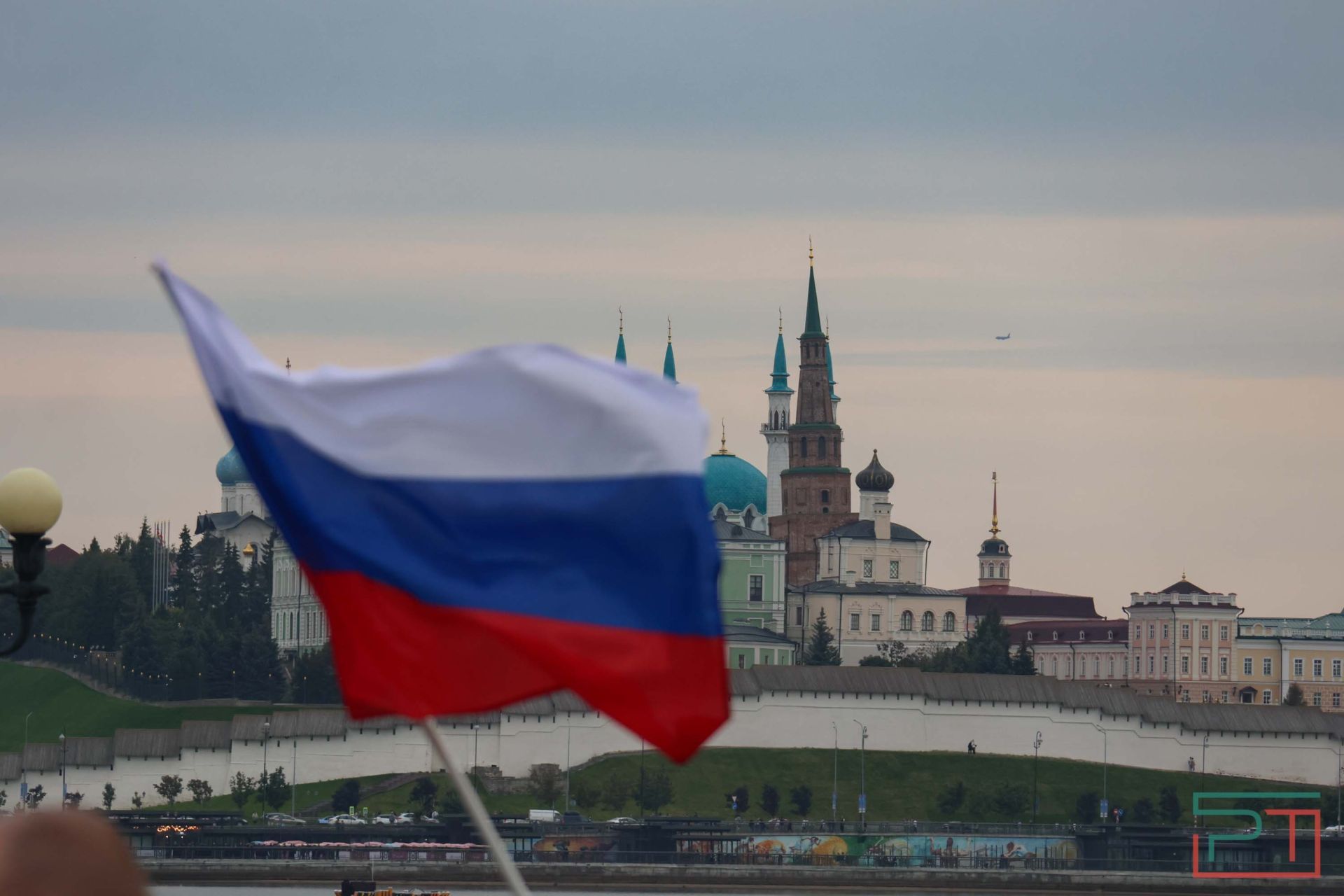 Празднование Дня Республики у «Чаши»