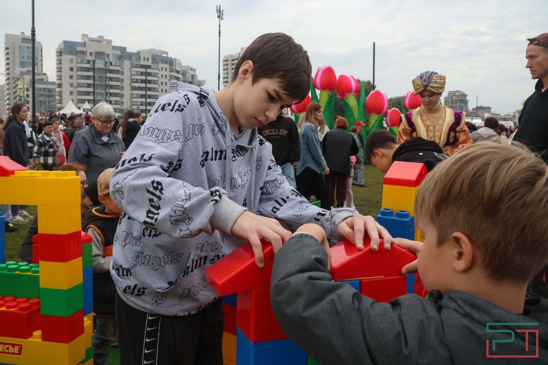 Празднование Дня Республики у «Чаши»