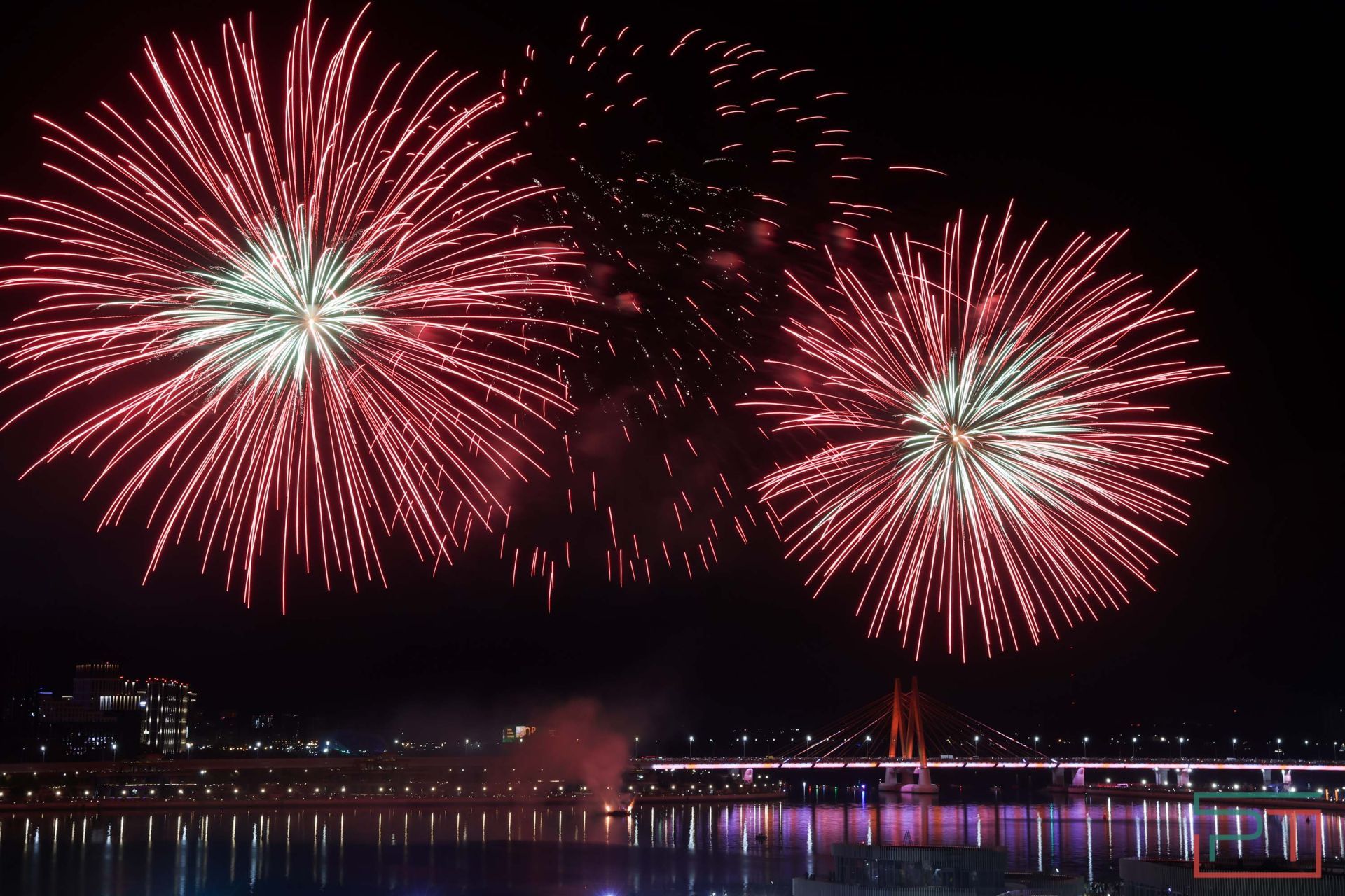 Салют в честь Дня Республики Татарстан и Дня города