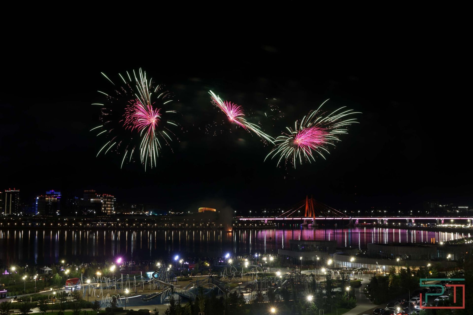 Салют в честь Дня Республики Татарстан и Дня города